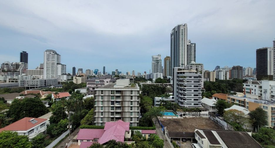 For rent 2 ベッドルーム condo in Watthana, Bangkok