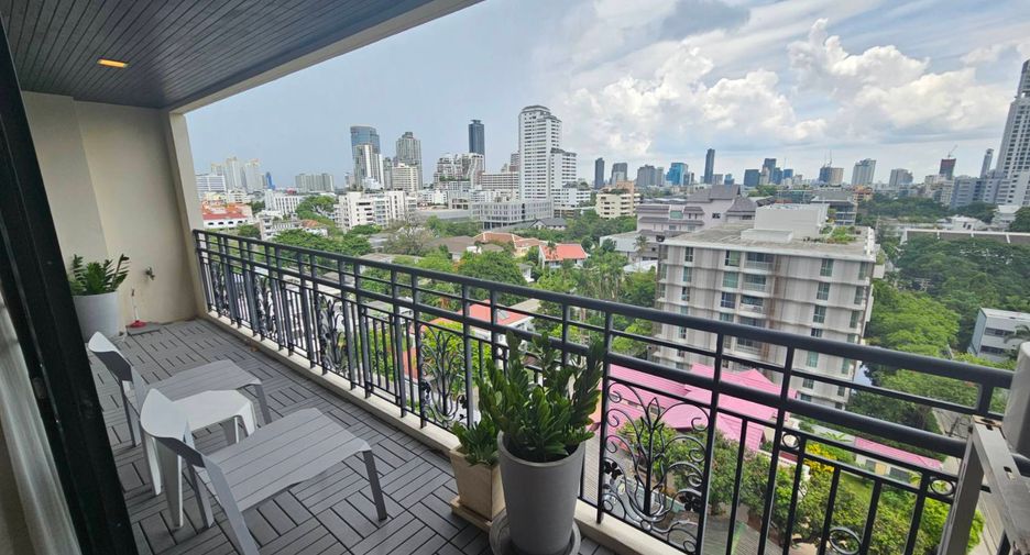 For rent 2 ベッドルーム condo in Watthana, Bangkok