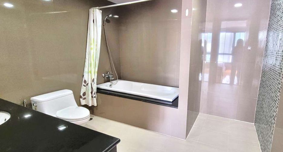 À louer 2 chambres condo à Watthana, Bangkok