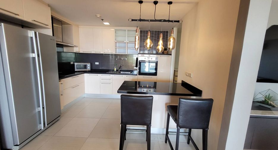 For rent 2 ベッドルーム condo in Watthana, Bangkok
