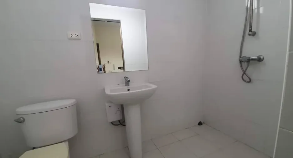 For rent 4 ベッドルーム villa in Pratumnak, Pattaya