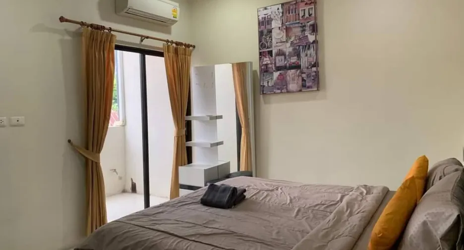 For rent 4 ベッドルーム villa in Pratumnak, Pattaya