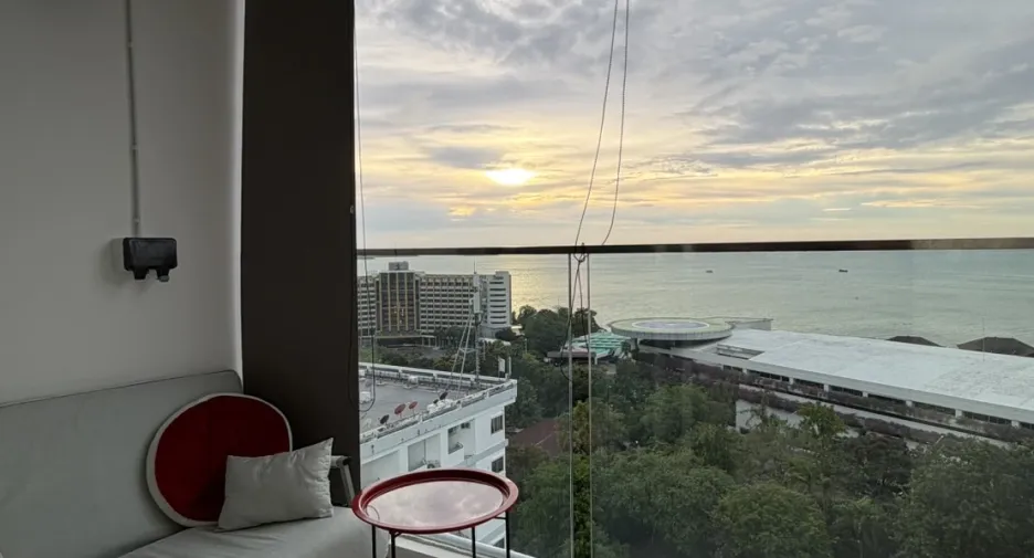 À vendre 2 chambres condo à Pratumnak, Pattaya