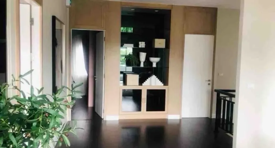 Продажа и аренда 4 спальни дом в Pak Kret, Нонтабури
