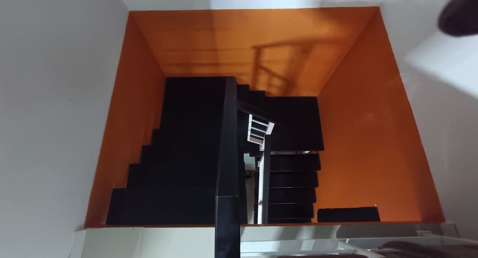 Casa adosada en venta de 3 habitaciones en Mueang Pathum Thani, Pathum Thani