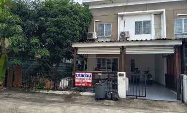 À vendre 3 chambres maison de ville à Mueang Pathum Thani, Pathum Thani