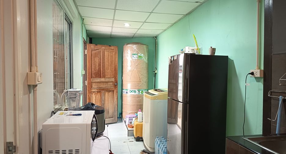 Casa adosada en venta de 3 habitaciones en Mueang Pathum Thani, Pathum Thani