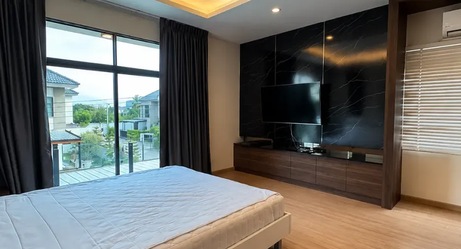 出售 和 出租 4 卧室 独立屋 在 Pak Kret, Nonthaburi