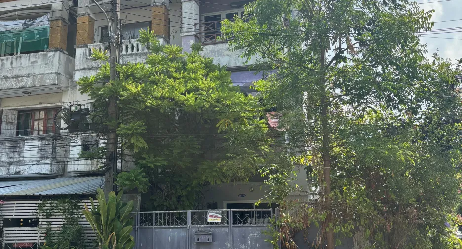 For sale 3 bedrooms townhouse in Bangkok Yai, Bangkok
