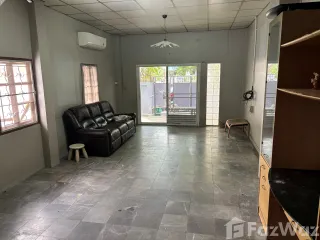 For sale 3 bedrooms townhouse in Bangkok Yai, Bangkok