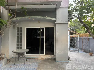 For sale 3 bedrooms townhouse in Bangkok Yai, Bangkok