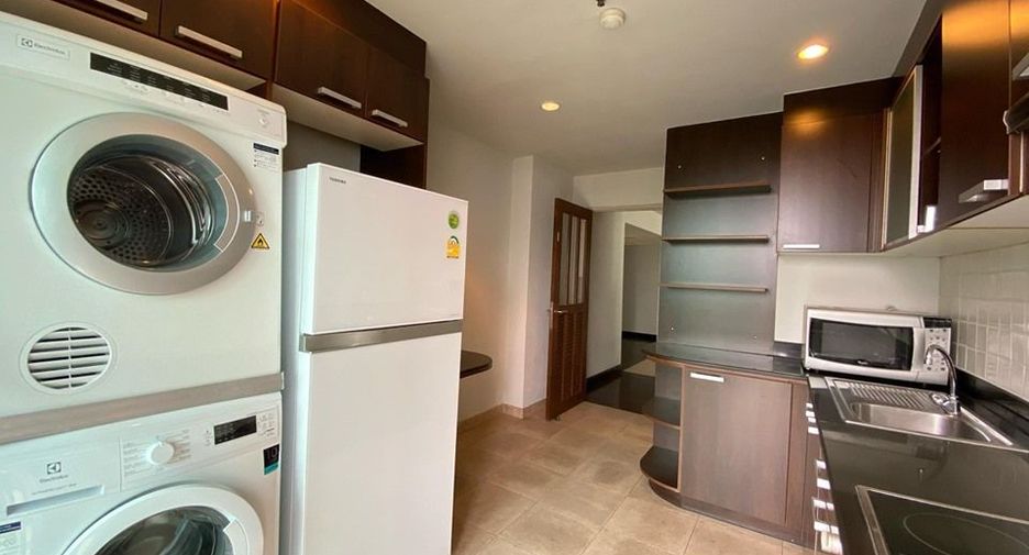 À louer 3 chambres condo à Sathon, Bangkok