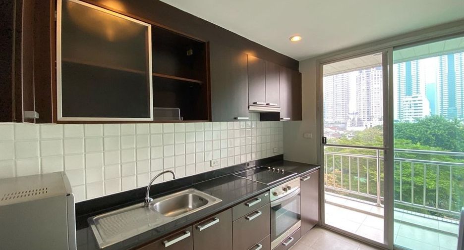 À louer 3 chambres condo à Sathon, Bangkok