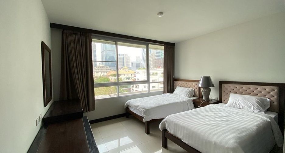 À louer 3 chambres condo à Sathon, Bangkok