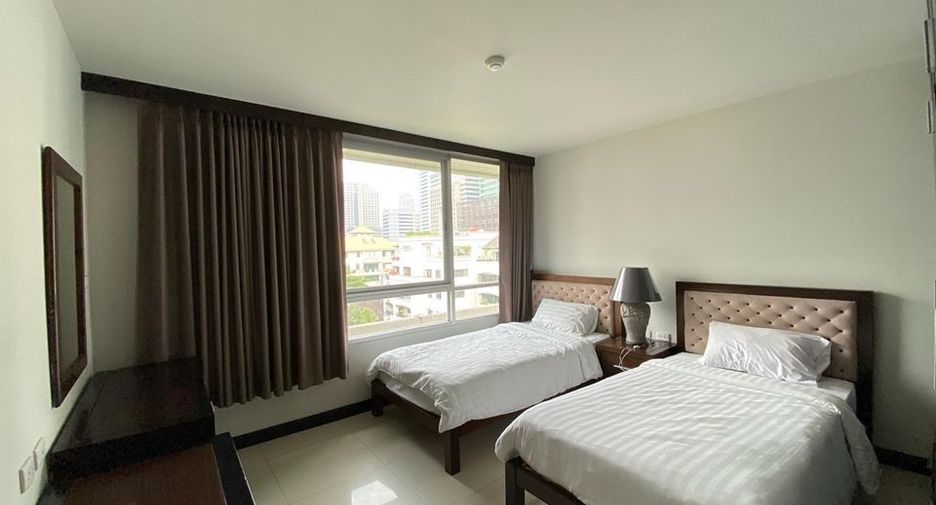 À louer 3 chambres condo à Sathon, Bangkok