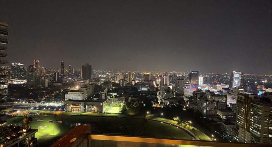 For rent and for sale 2 bedrooms condo in Pathum Wan, Bangkok
