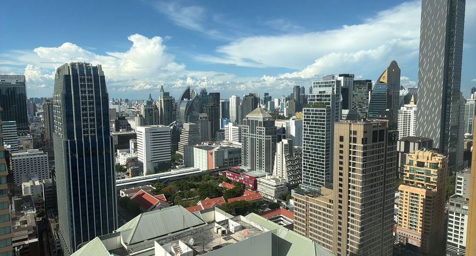 For rent and for sale 2 bedrooms condo in Pathum Wan, Bangkok