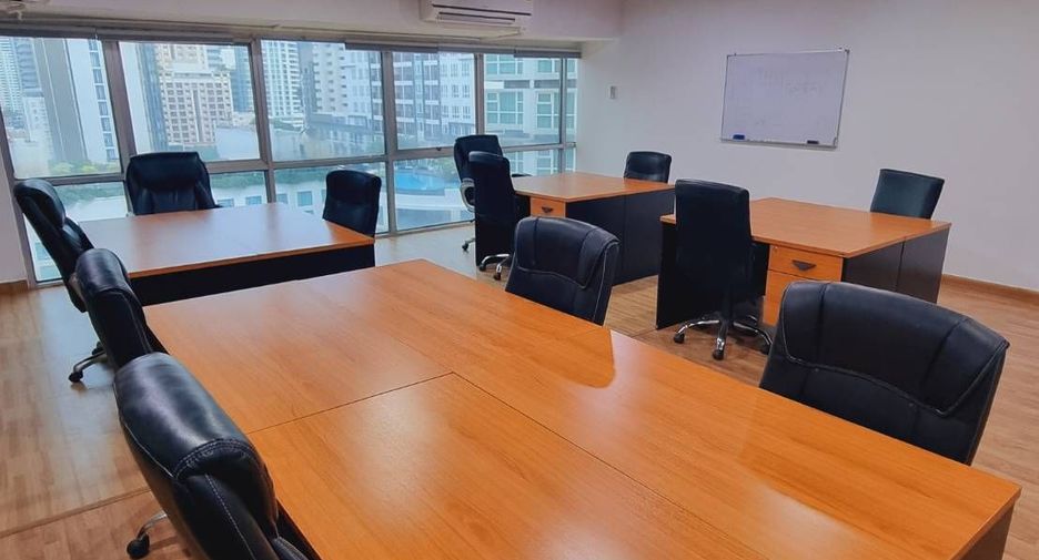 For sale and for rent office in Watthana, Bangkok