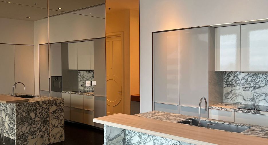 Condo en venta y en alquiler de 2 habitaciones en Sathon, Bangkok