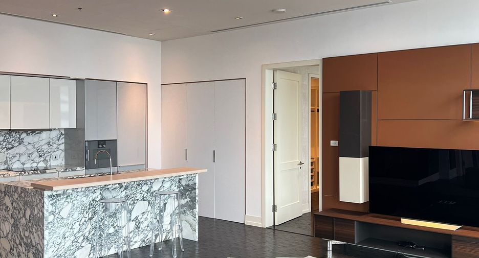 Condo en venta y en alquiler de 2 habitaciones en Sathon, Bangkok
