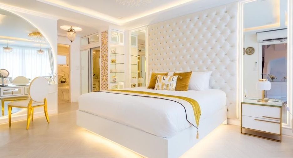 Reihenhaus zur Miete mit 4 Zimmer in Wang Thonglang, Bangkok