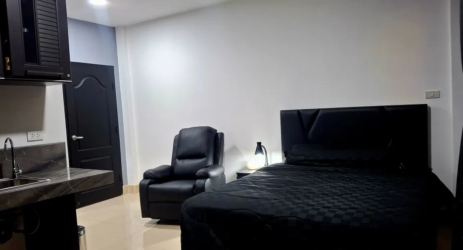 For sale 5 bedrooms apartment in Kathu, Phuket