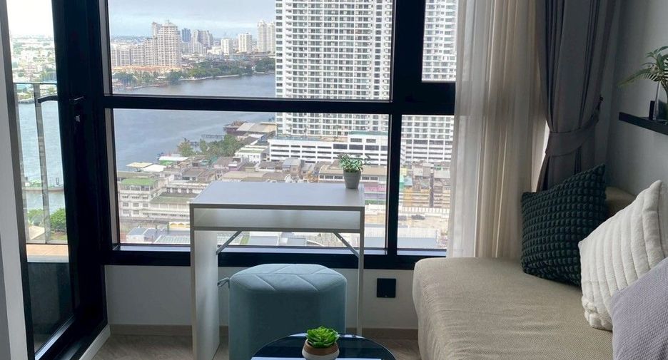 For rent studio condo in Khlong San, Bangkok