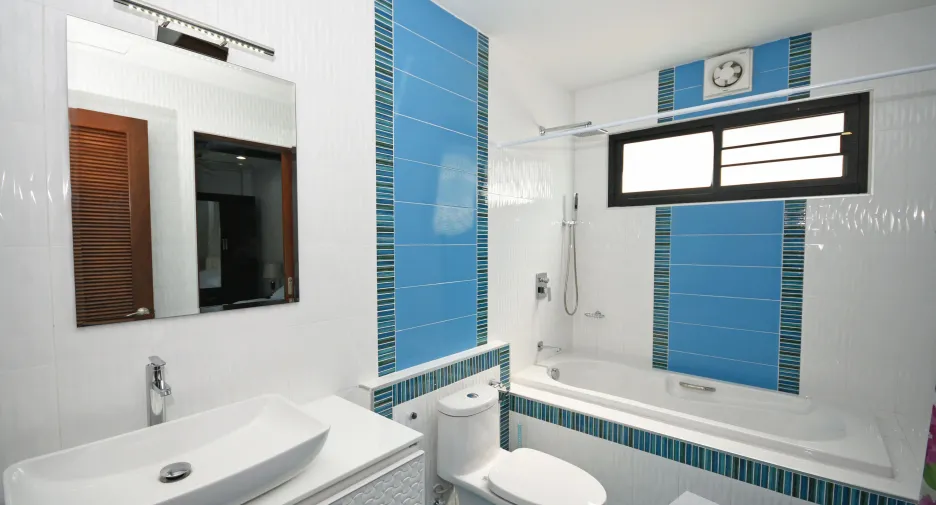 For sale 2 bedrooms villa in Mueang Krabi, Krabi