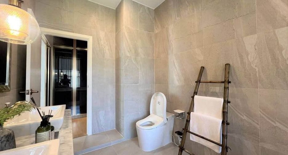 Villa en venta de 5 habitaciones en Lat Phrao, Bangkok