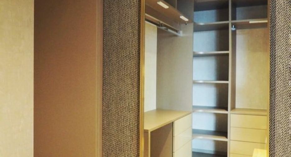Condo en venta y en alquiler de 2 habitaciones en Bang Rak, Bangkok