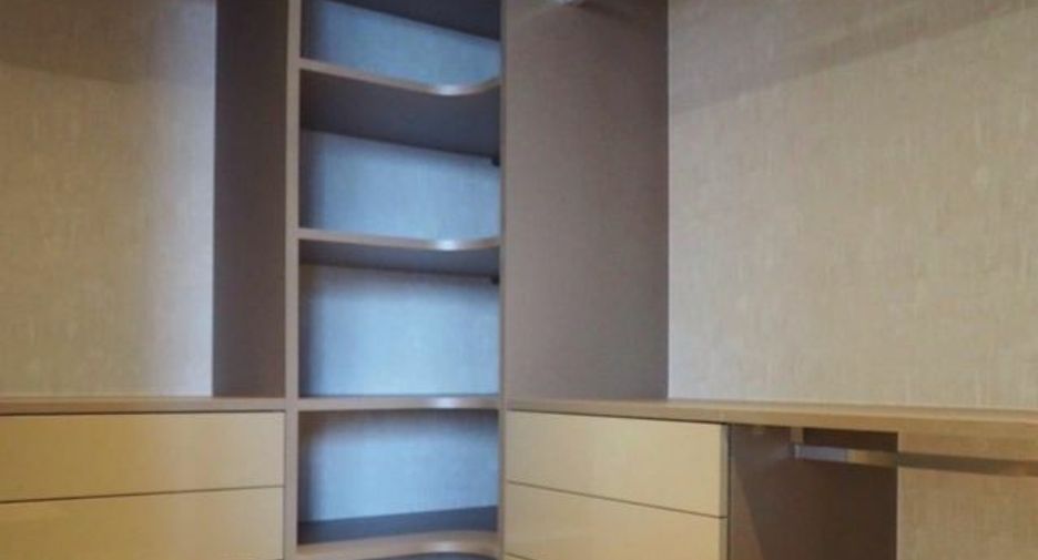 Condo en venta y en alquiler de 2 habitaciones en Bang Rak, Bangkok
