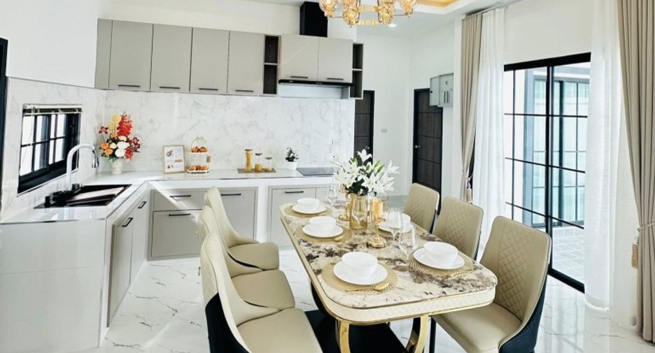 For sale 3 bedrooms house in East Pattaya, Pattaya