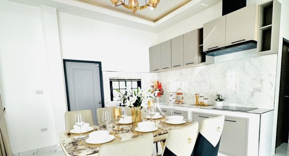 For sale 3 bedrooms house in East Pattaya, Pattaya