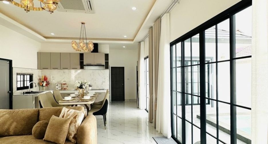 For sale 3 bedrooms house in East Pattaya, Pattaya