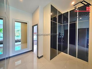 Haus zur Miete mit 3 Zimmer in Bang Lamung, Chonburi