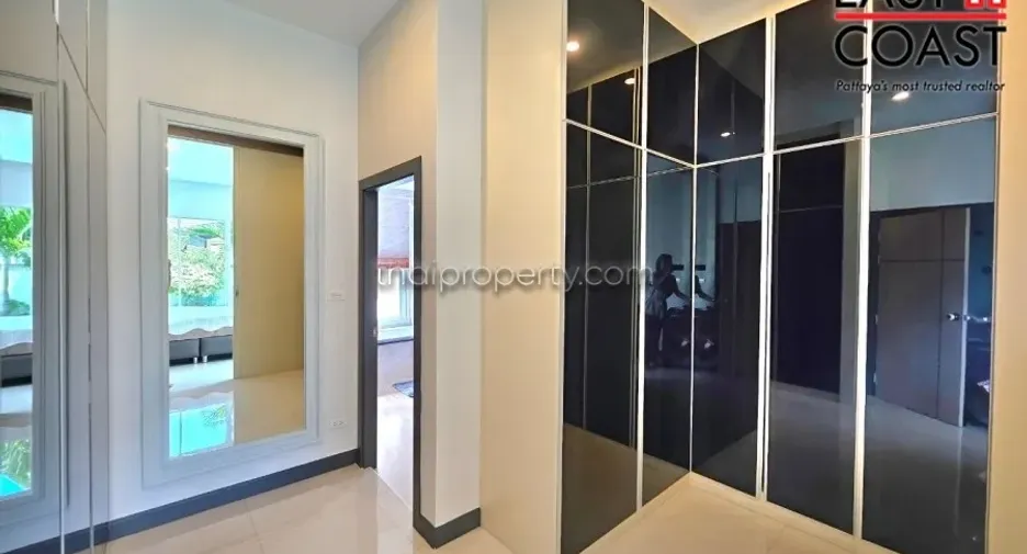À louer 3 chambres maison à Huay Yai, Pattaya