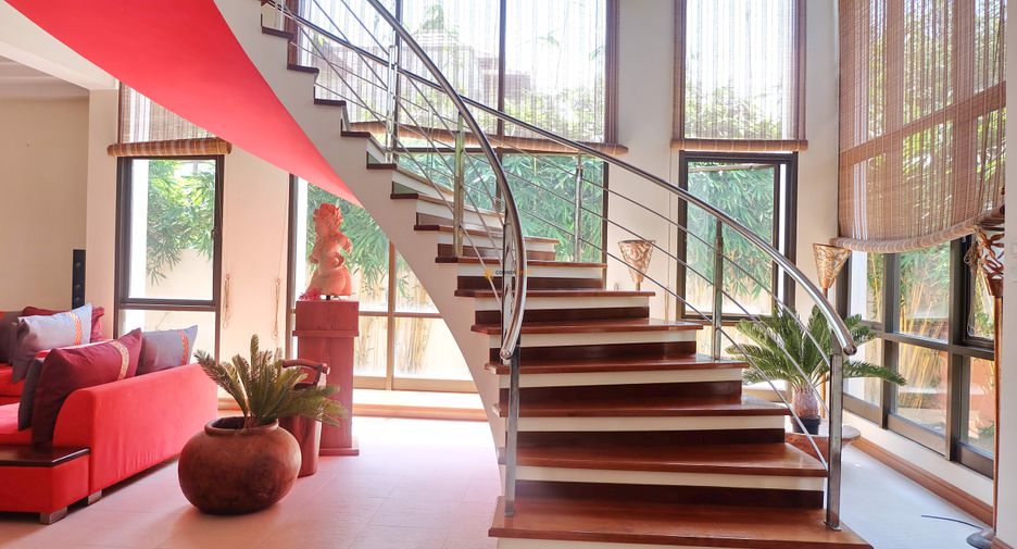 ขาย 6 ห้องนอน บ้านเดี่ยว ใน พัทยาตะวันออก, พัทยา