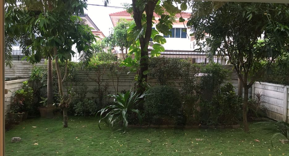 Haus zum Kauf und zur Miete mit 3 Zimmer in Saphan Sung, Bangkok