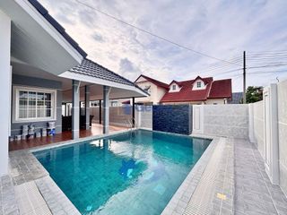For sale 4 bedrooms house in Bang Lamung, Chonburi