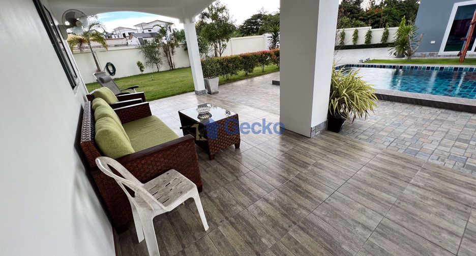 For sale 5 bedrooms house in Huay Yai, Pattaya
