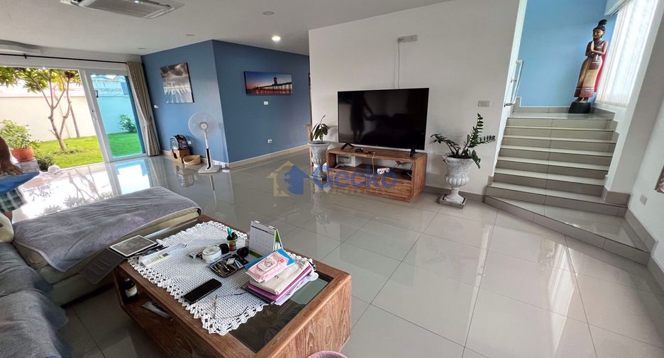 For sale 5 bedrooms house in Huay Yai, Pattaya