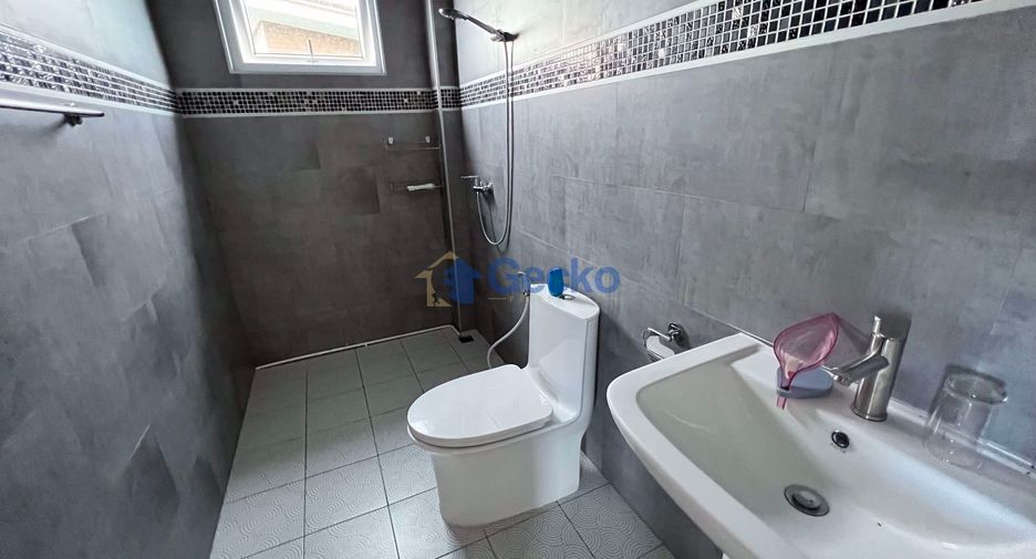 For sale 5 bedrooms house in Huay Yai, Pattaya