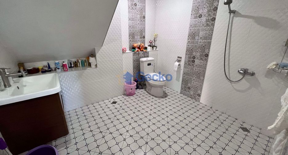 For sale 5 bedrooms house in Huay Yai, Pattaya