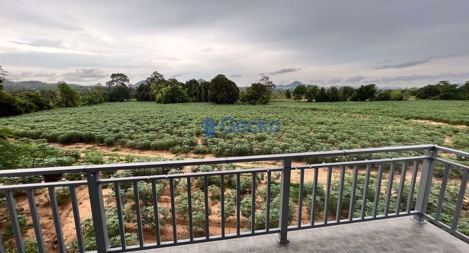 For sale 5 bedrooms house in Huay Yai, Pattaya
