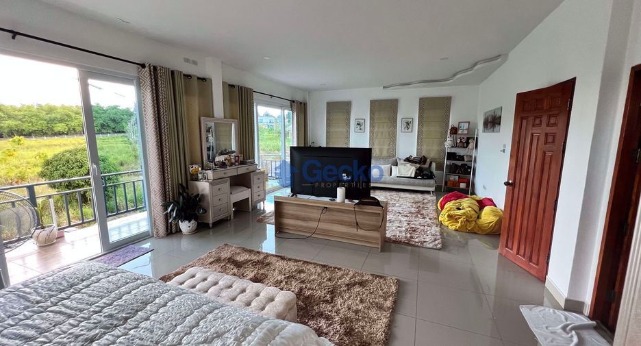 For sale 5 bedrooms house in Huay Yai, Pattaya