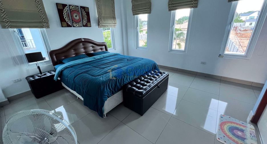 For sale 5 bedrooms house in Huay Yai, Pattaya