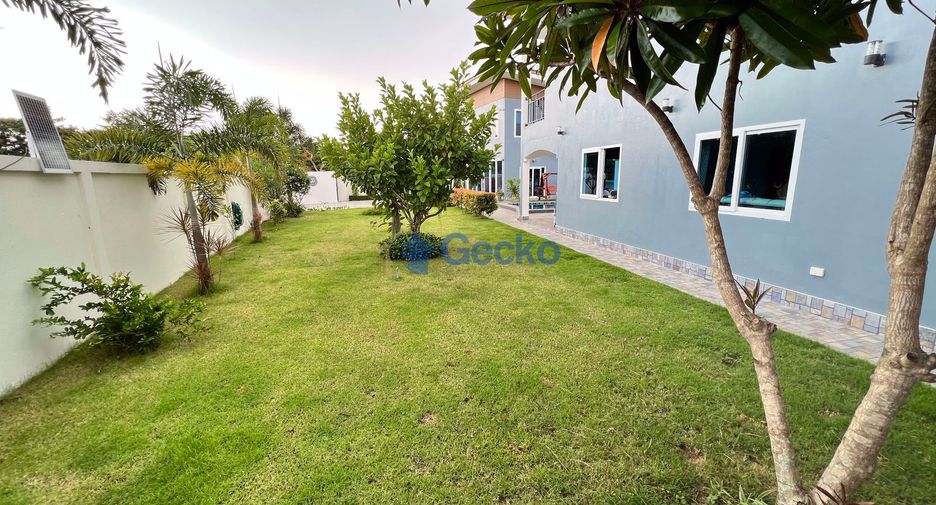 For sale 5 bedrooms house in Huay Yai, Pattaya