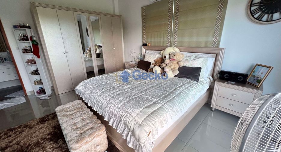 For sale 5 bedrooms house in Huay Yai, Pattaya