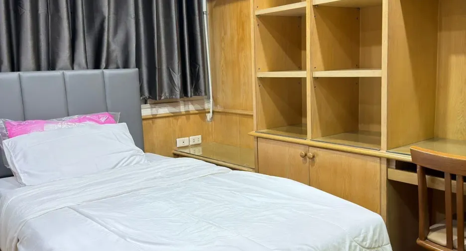 For rent 2 ベッドルーム condo in Watthana, Bangkok