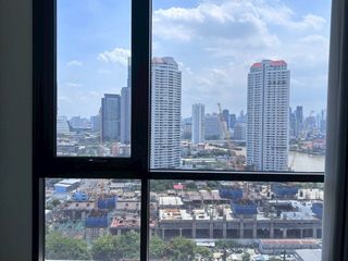 Condo en alquiler de 1 habitaciones en Khlong San, Bangkok